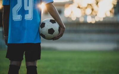 Transferowanie zawodników w piłce nożnej – na czym polega